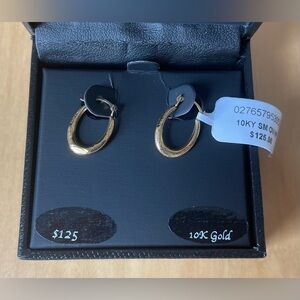 10K Gold Oval Hoop Earrings Macy’s NWT